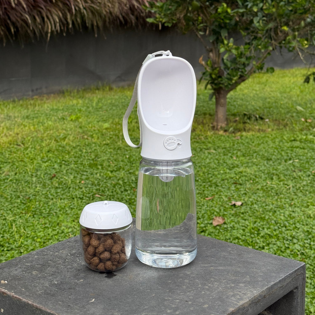 Botella de Agua y Comida Portátil